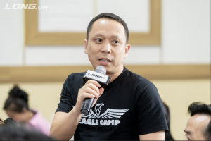 Nguyễn Mạnh Dương chia sẻ tại sự kiện Eagle Camp, hình ảnh người làm giáo dục với nội lực bình thản và tư duy bền bỉ